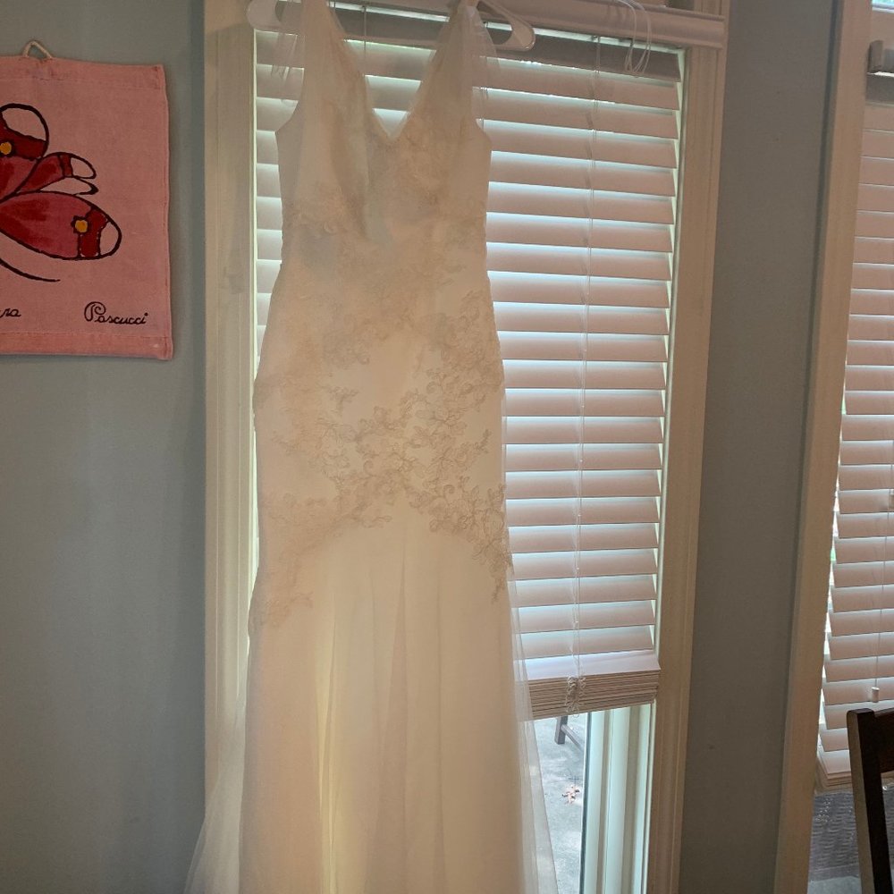 Vera Wang White VW351021 Wedding Dress + Belt